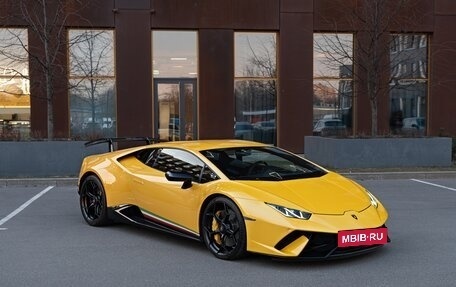Lamborghini Huracán, 2017 год, 23 000 000 рублей, 20 фотография