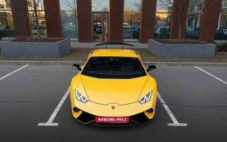 Lamborghini Huracán, 2017 год, 23 000 000 рублей, 23 фотография