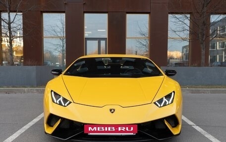 Lamborghini Huracán, 2017 год, 23 000 000 рублей, 24 фотография
