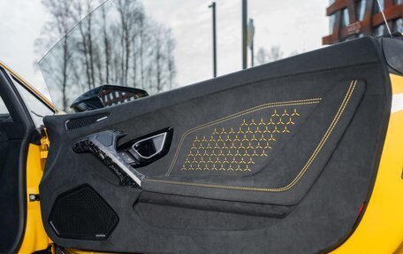 Lamborghini Huracán, 2017 год, 23 000 000 рублей, 36 фотография