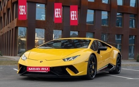 Lamborghini Huracán, 2017 год, 23 000 000 рублей, 40 фотография