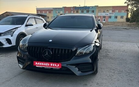 Mercedes-Benz E-Класс, 2019 год, 2 600 000 рублей, 3 фотография