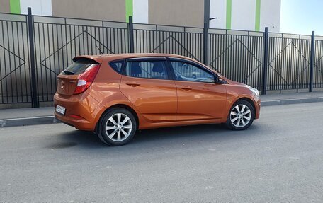 Hyundai Solaris II рестайлинг, 2015 год, 960 000 рублей, 4 фотография