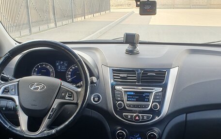 Hyundai Solaris II рестайлинг, 2015 год, 960 000 рублей, 16 фотография