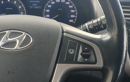 Hyundai Solaris II рестайлинг, 2015 год, 960 000 рублей, 22 фотография