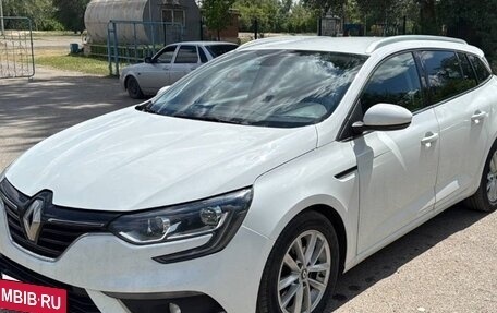 Renault Megane IV, 2018 год, 810 000 рублей, 3 фотография