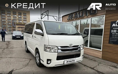 Toyota HiAce H200, 2015 год, 3 099 000 рублей, 2 фотография