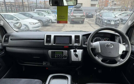 Toyota HiAce H200, 2015 год, 3 099 000 рублей, 10 фотография