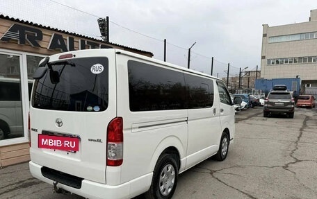 Toyota HiAce H200, 2015 год, 3 099 000 рублей, 8 фотография