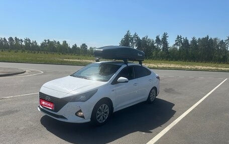 Hyundai Solaris II рестайлинг, 2021 год, 950 000 рублей, 1 фотография