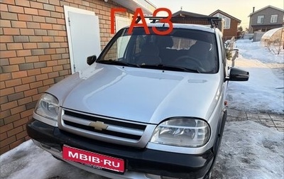 Chevrolet Niva I рестайлинг, 2004 год, 290 000 рублей, 1 фотография