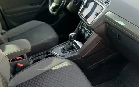 Volkswagen Tiguan II, 2019 год, 1 800 000 рублей, 6 фотография