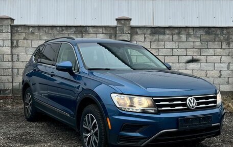 Volkswagen Tiguan II, 2019 год, 2 450 000 рублей, 4 фотография