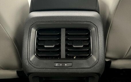 Volkswagen Tiguan II, 2019 год, 2 450 000 рублей, 13 фотография