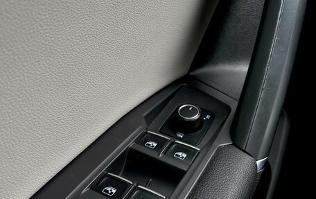 Volkswagen Tiguan II, 2019 год, 2 450 000 рублей, 16 фотография