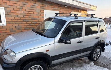 Chevrolet Niva I рестайлинг, 2004 год, 290 000 рублей, 2 фотография