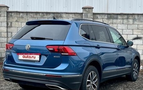 Volkswagen Tiguan II, 2019 год, 2 450 000 рублей, 2 фотография