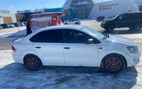 Volkswagen Polo VI (EU Market), 2015 год, 420 000 рублей, 2 фотография