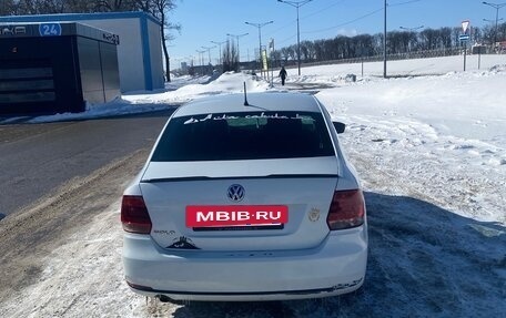 Volkswagen Polo VI (EU Market), 2015 год, 420 000 рублей, 3 фотография