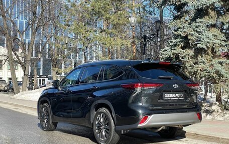 Toyota Highlander, 2025 год, 5 600 000 рублей, 3 фотография