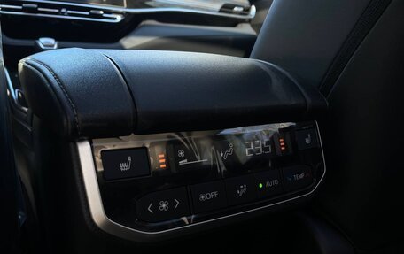 Toyota Highlander, 2025 год, 5 600 000 рублей, 14 фотография