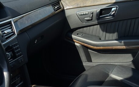 Mercedes-Benz E-Класс, 2009 год, 2 190 000 рублей, 10 фотография