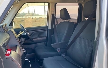 Toyota Roomy I, 2018 год, 750 000 рублей, 9 фотография