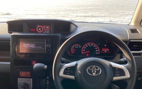 Toyota Roomy I, 2018 год, 750 000 рублей, 24 фотография