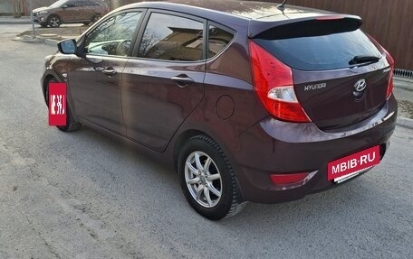 Hyundai Solaris II рестайлинг, 2013 год, 875 000 рублей, 3 фотография