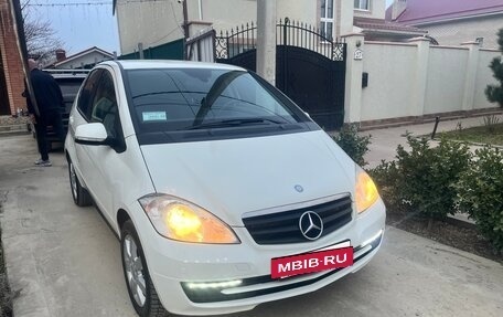 Mercedes-Benz A-Класс, 2012 год, 750 000 рублей, 2 фотография