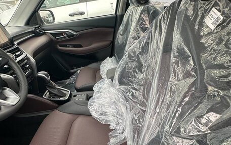 Toyota Urban Cruiser, 2025 год, 3 060 000 рублей, 8 фотография