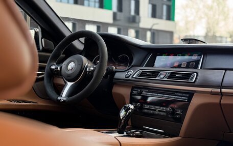 BMW 7 серия, 2014 год, 2 800 000 рублей, 34 фотография