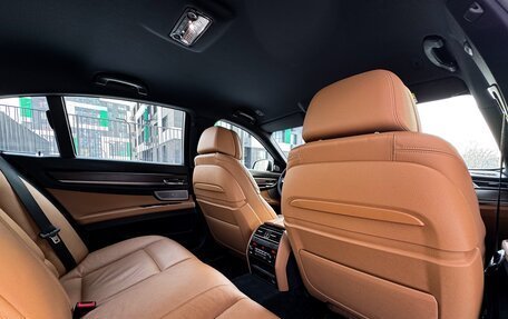 BMW 7 серия, 2014 год, 2 800 000 рублей, 32 фотография