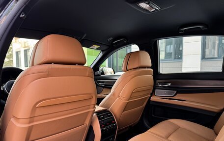 BMW 7 серия, 2014 год, 2 800 000 рублей, 28 фотография