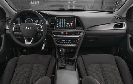 Hyundai Sonata VII, 2019 год, 1 649 000 рублей, 8 фотография