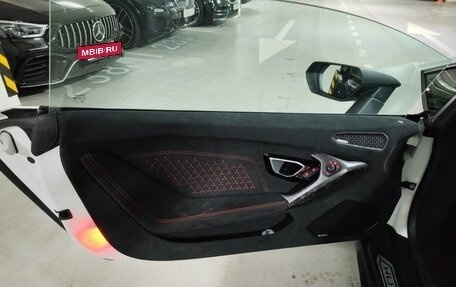Lamborghini Huracán, 2018 год, 25 000 000 рублей, 9 фотография