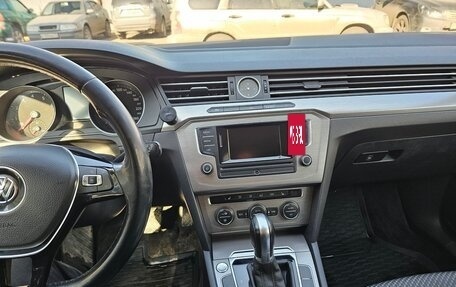 Volkswagen Passat B8 рестайлинг, 2016 год, 1 650 000 рублей, 11 фотография