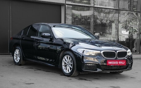 BMW 5 серия, 2019 год, 4 230 000 рублей, 3 фотография