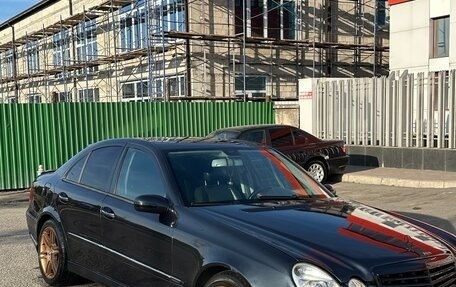 Mercedes-Benz E-Класс, 2003 год, 950 000 рублей, 1 фотография