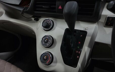 Toyota Sienta II, 2018 год, 1 490 000 рублей, 19 фотография