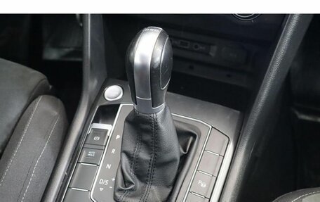 Volkswagen Tiguan II, 2018 год, 2 303 000 рублей, 14 фотография