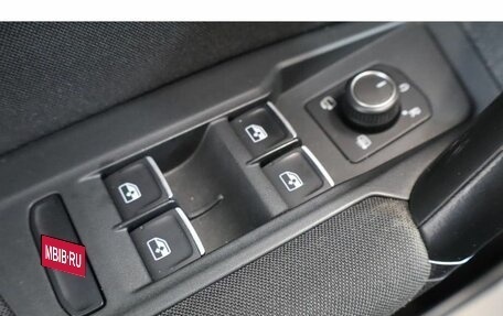 Volkswagen Tiguan II, 2018 год, 2 303 000 рублей, 16 фотография