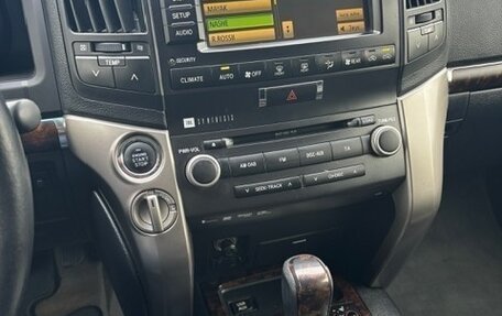 Toyota Land Cruiser 200, 2011 год, 4 000 000 рублей, 18 фотография