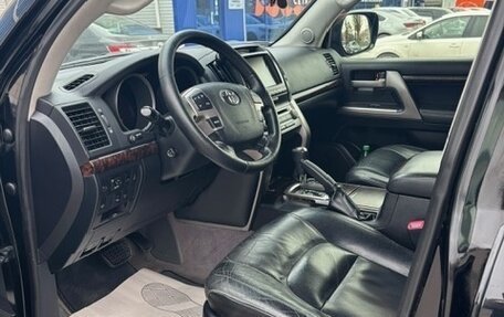 Toyota Land Cruiser 200, 2011 год, 4 000 000 рублей, 19 фотография