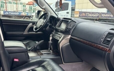 Toyota Land Cruiser 200, 2011 год, 4 000 000 рублей, 27 фотография