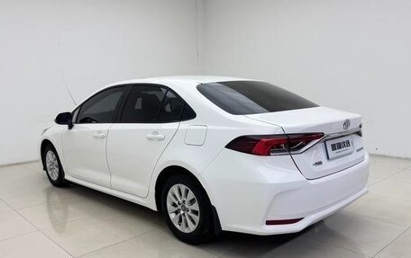 Toyota Corolla, 2022 год, 1 810 000 рублей, 4 фотография