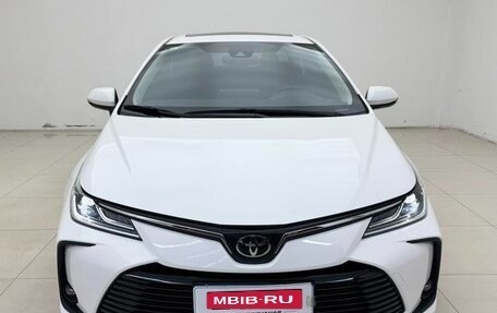 Toyota Corolla, 2022 год, 1 810 000 рублей, 2 фотография