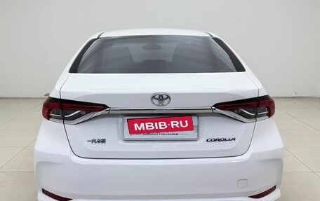 Toyota Corolla, 2022 год, 1 810 000 рублей, 5 фотография