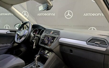 Volkswagen Tiguan II, 2021 год, 2 550 000 рублей, 20 фотография