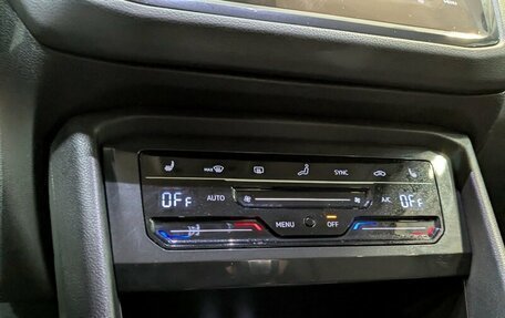 Volkswagen Tiguan II, 2021 год, 2 550 000 рублей, 18 фотография